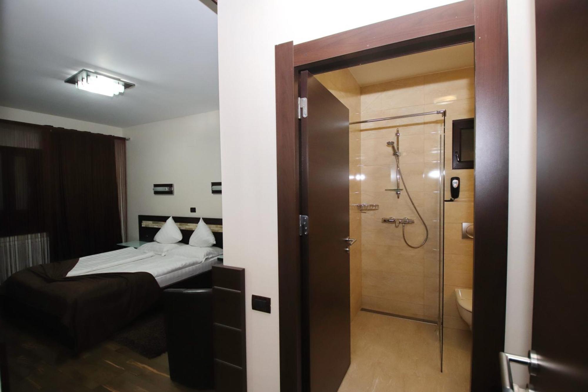 Complex Cochet Hotell Buşteni Eksteriør bilde