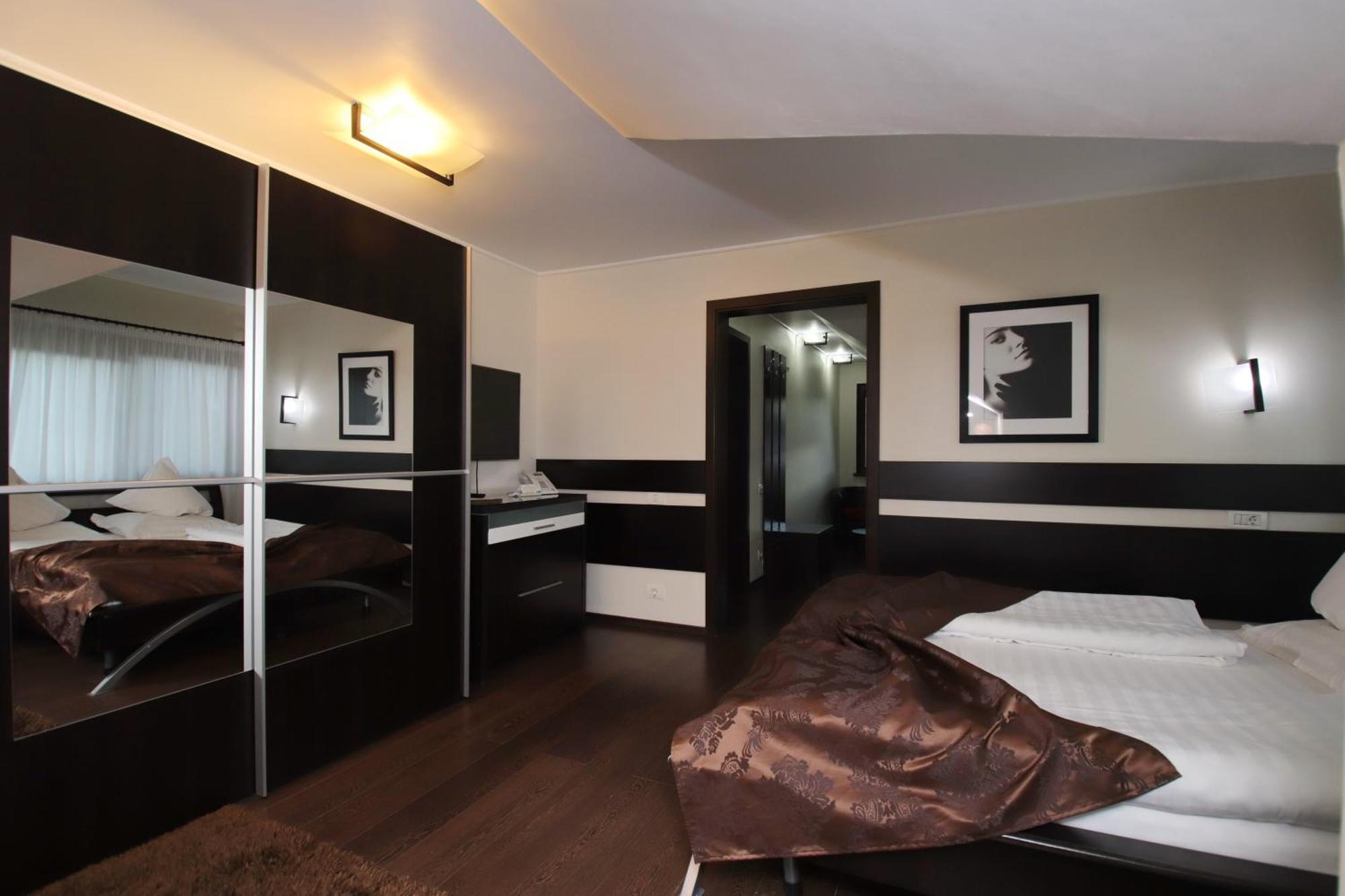 Complex Cochet Hotell Buşteni Eksteriør bilde